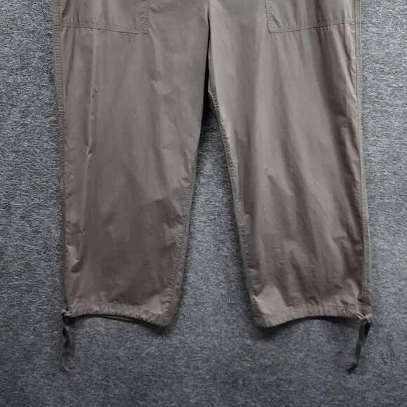 Tommy Bahama Pants Women's 16 Gray Snappy Poplin Crop Relax Fit NWT (MSRP $88) - Picture 3 of 11